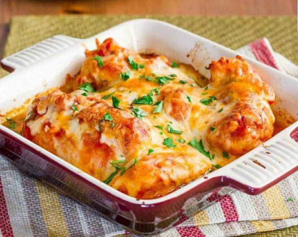 Photo of delicious crockpot salsa chicken main dish.